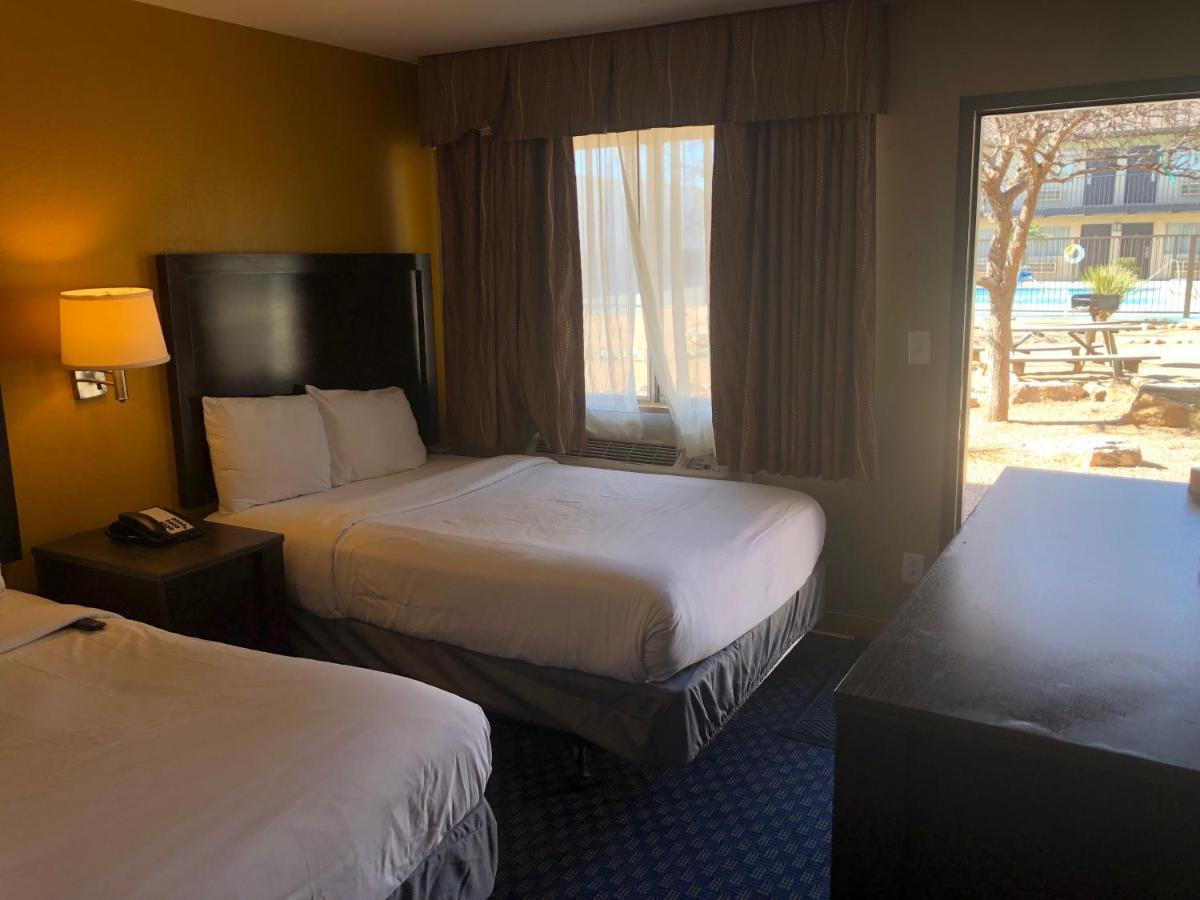 Howard Johnson By Wyndham Odessa Tx מראה חיצוני תמונה
